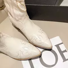 Botas de bezerro ocidentais bordadas para mulheres, saltos quadrados cowboy, dedo apontado, sapatos de plataforma, plus size 42 - Wolf Magazine