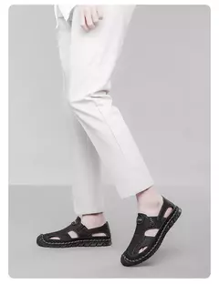 Tampão-sapatos de couro respirável para homens, sapatos de buraco oco, fundo macio, superfície macia, sandálias casuais - loja online