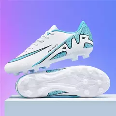 Imagem do Sapatos de futebol ultraleves longos dos homens, grampos respiráveis, botas de futebol indoor, tênis de treinamento, venda quente, novo, transporte da gota