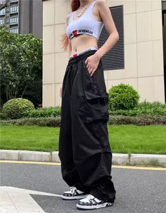 Imagem do Y2k pára-quedas calças pretas mulheres hippie streetwear bolsos grandes calças de carga harajuku perna larga baggy sweatpants