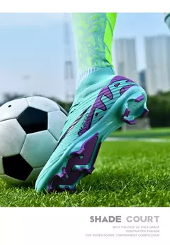 Sapatos de futebol ultraleves antiderrapantes interiores para homens, grampos profissionais, treinamento de grama, tênis original, botas de futebol - comprar online