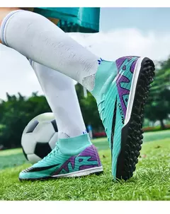 Sapatos de futebol ultraleves antiderrapantes interiores para homens, grampos profissionais, treinamento de grama, tênis original, botas de futebol