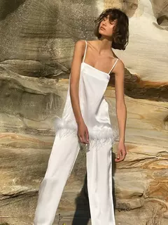 Pijama cetim com penas para mulheres, conjuntos de pijamas com calças, alça de espaguete preta, terno doméstico, calças brancas, 2022 - loja online