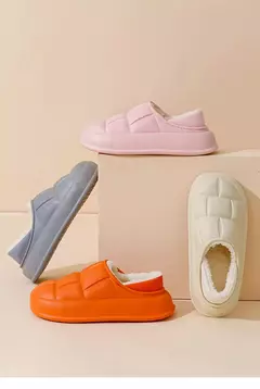 Imagem do Chinelos de algodão impermeáveis para casais, sapatos de confinamento de pelúcia interior, bolsas femininas e chinelos domésticos, outono e inverno