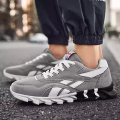 Tênis de corrida casual respirável para homens, antiderrapante, absorvente de choque, sapatos de caminhada confortáveis, esportes da moda, novo, 39-48, 2024 - comprar online