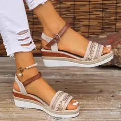 Sandálias planas casuais para mulheres, sapatos de luxo, nova moda estilista, verão, 2022 na internet