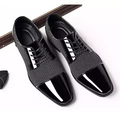 Tendência clássico masculino vestido sapatos para homens oxfords sapatos de couro patente rendas até formal couro preto festa de casamento shoes2023 - comprar online