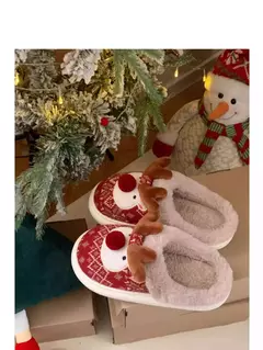Imagem do 2024 novos chinelos de algodão de natal para mulher bonito dos desenhos animados cervos antiderrapante meninas interior casa sapatos de chão moda festa slides