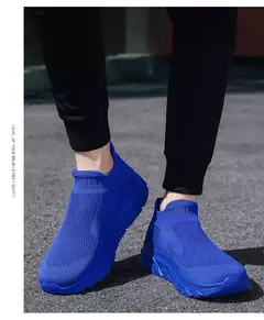 Imagem do Tênis de corrida respirável masculino e feminino, calçados esportivos leves, tênis slip-on, meias da moda, tamanho grande 46, venda quente
