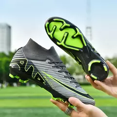 Sapatos de futebol masculino de sola FG, sapatos de gramado ao ar livre, grampos longos especiais, botas esportivas de equipe superior alta, resistência ao desgaste, tamanho 36-45 - Wolf Magazine