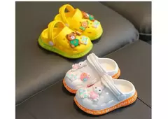 Chinelos bonitos dos desenhos animados das crianças com solas macias, Baby Bags Sapatos perfurados, Home and Baby Sandals - loja online