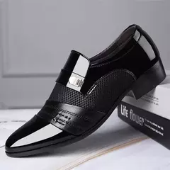 Imagem do Sapatos de encochonamento de couro masculino, moda Oxfords, ternos clássicos de negócios, sapatos novos, 2020