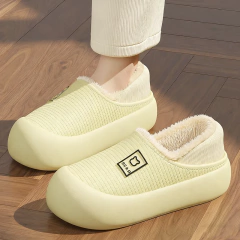 Chinelos de algodão para mulheres inverno saco à prova dwaterproof água salto quente antiderrapante chinelos de pelúcia para homens fundo grosso sapatos de casal na internet