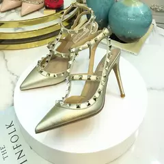Salto alto clássico em couro genuíno para mulheres, sandálias rebite, bombas pontiagudas, preto, fino, festa, casamento, verão, moda, 2024 - comprar online
