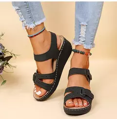 Imagem do Sandálias macias de toe aberto para mulheres, fivela de cunha, sandália ortopédica, calçado feminino, nova moda, verão, 2023