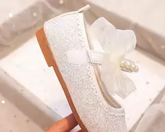 Imagem do Mary Janes antiderrapante para meninas, arco lateral, pérolas, sapatos elegantes de princesa, sapatos chiques para crianças, festa, shows de casamento, moda infantil, 2024
