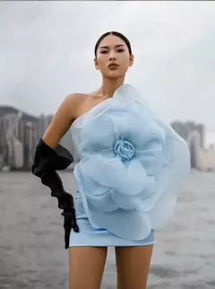 Vestido de ombro oblíquo branco para mulheres, vestido decorativo de flores, vestido de casamento, vestido de um passo, novo estilo, verão