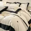 Conjunto de quatro peças de algodão grampeado longo para mãe e bebê, lençóis bordados emendados, capas de colcha, cama de alta qualidade