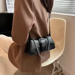 Bolsa de ombro monocromática com corrente para mulheres, bolsa pequena de couro - Wolf Magazine