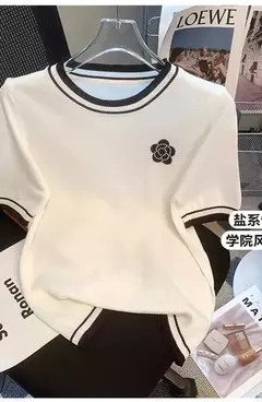 T-shirt fina de manga curta feminina, camisa com gola redonda, blusa elegante, solta, elegante, nova, verão - comprar online