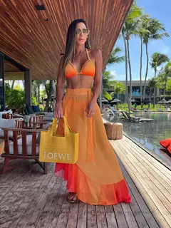 Conjunto de biquíni de três peças, sutiã acolchoado, borla, saia de praia de cintura alta, maiô de verão, moda sexy, monocromático na internet