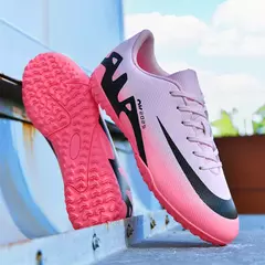 Sapatos de futebol ultraleves longos dos homens, grampos respiráveis, botas de futebol indoor, tênis de treinamento, venda quente, novo, transporte da gota