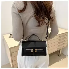 Bolsa mensageiro de ombro retrô versátil para mulheres, nicho, alta qualidade, portátil, pequena, quadrada, além de fronteiras, verão, nova, 2022 - Wolf Magazine