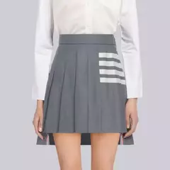 Imagem do Terno estilo universitário para mulheres, quatro vestidos com barra, comprimento, tipo padrão, idade tecido, decoração, cinza, gênero