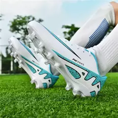 Imagem do Sapatos de futebol ultraleves longos dos homens, grampos respiráveis, botas de futebol indoor, tênis de treinamento, venda quente, novo, transporte da gota