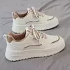 Sapatilhas femininas de plataforma, sapatos vulcanizados, sapatos de caminhada casuais, sapatilhas grossas, tênis branco, novo, 2022, 2024