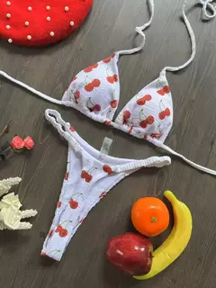 Conjunto brasileiro de biquíni tanga para mulheres, moda praia, tanga sexy, maiô, 2 peças, roupa de banho, estampa cereja fofa, 2023