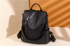 Bolsa de ombro antiroubo de couro macia para mulheres, mochila de moda simples, designer de grande capacidade, alta qualidade, nova, 2023 - comprar online