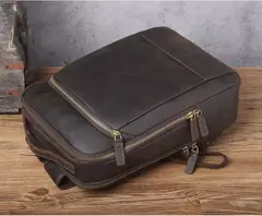 Imagem do Mochila de couro genuíno para homens, cavalo louco vintage mochila para laptop grande mochila diária mochila de viagem mochila para caminhadas