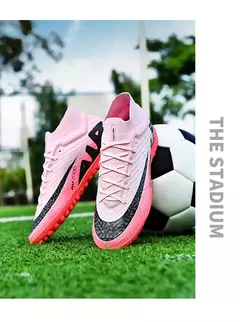 Sapatos de futebol ultraleves antiderrapantes interiores para homens, grampos profissionais, treinamento de grama, tênis original, botas de futebol - loja online