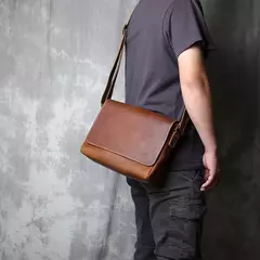 Retro masculino de couro genuíno de um ombro saco de cabeça camada de couro cruz estilo grande capacidade ocasional saco do mensageiro - comprar online