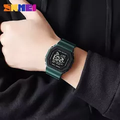 SKMEI-Relógio esportivo digital masculino, display LED, contagem regressiva militar, relógios de pulso à prova d'água, 1628, 1988 na internet