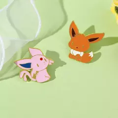 Anime pokemons esmalte pino figura dos desenhos animados espeon flareon eevee metal crachá broche mochila roupas lapela pino jóias acessórios - Wolf Magazine