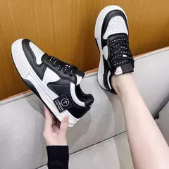 Tênis de fundo grosso feminino, tênis de tabuleiro, calçados esportivos, casual, combinando cores, cáqui, preto, branco, nova moda - Wolf Magazine