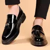 Fotwear-Deslizamento em sapatos de couro para homens, Sapatos Formais De Borla, Respirável Dirigindo Oxfords Preguiçoso, Roupa masculina de escritório, Festa de casamento