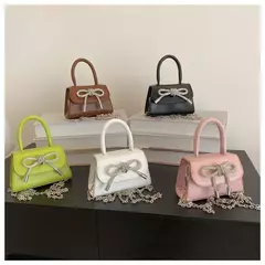 Mini bolsa de ombro monocromática para mulheres, design de arco, couro PU, aba, bolsas crossbody, bolsa de corrente, bolsas femininas, moda, 2024 - Wolf Magazine
