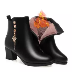 Botas femininas de pelúcia em couro genuíno, botas curtas de neve, marca de sa - comprar online