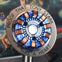 Avenger homem de ferro mk1 arco reator tony stark coração da marca figura luz led modelo super-herói 1:1 cosplay brinquedos lâmpada peito crianças presente
