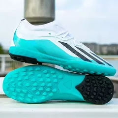 Tênis de treinamento de grama profissional para homens, grampos interiores, botas de futebol indoor, botas antiderrapantes, sociedade original