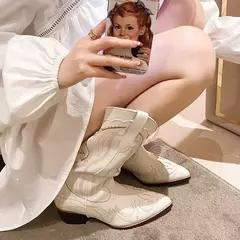 Botas de bezerro ocidentais bordadas para mulheres, saltos quadrados cowboy, dedo apontado, sapatos de plataforma, plus size 42 na internet