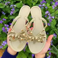 Chinelos rebitados para mulheres, sapatos de geléia, chinelos de fundo plano, chinelos de rebite casuais, para casa, fora, verão, 36-42