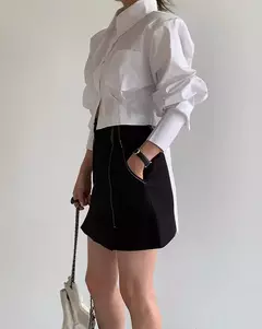 Imagem do Camisa curta versátil e solta para mulher, nicho Design Sense, alça traseira oca, outono