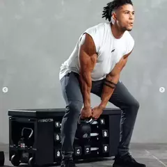Camisola de regata respirável de fitness solta masculina, camiseta sem mangas, colete de secagem rápida, roupas esportivas masculinas, verão na internet