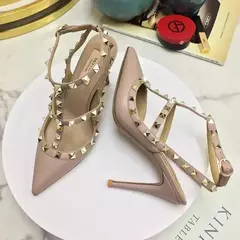 Salto alto clássico em couro genuíno para mulheres, sandálias rebite, bombas pontiagudas, preto, fino, festa, casamento, verão, moda, 2024