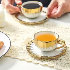 Xícara De Café De Porcelana E Pires Conjunto Com Guarnição De Ouro, Copos De Cerâmica Com Pires, Copos De Espresso, 2.5 oz, 6 Conjuntos na internet