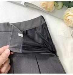 Mini vestido de cintura alta feminino, Cinza, Emagrecimento, Versátil, Anti-Exposição, Saia Linha A, Design, Sentido, Primavera, Outono, Novo, 2022 na internet